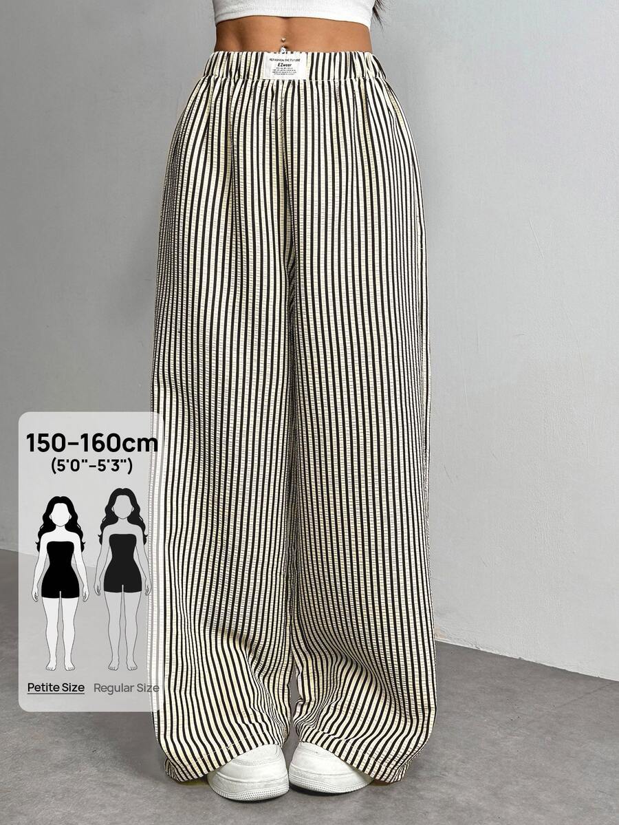 SHEIN PETITE PETITE 女款字母與條紋寬腿寬鬆休閒長褲,適合嬌小女性 - 深灰色 - 查看 1