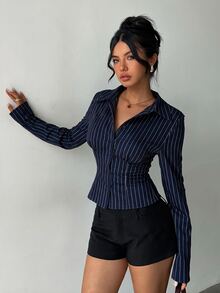 Aloruh 女款優雅通勤辦公室海軍藍白條紋長袖收腰百褶襯衫，女款辦公室襯衫，女款辦公室穿搭 - 藍白色 - 查看 6