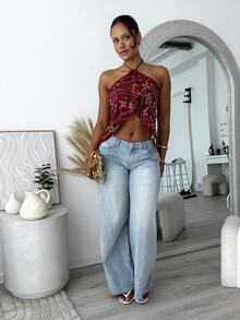 leahseptember Atasan Wanita Tanpa Lengan dengan Hiasan Manik-manik, Bordir, Motif Bunga 3D, Potongan Belakang, Leher Halter, dan Rumbai di Bagian Bawah, Warna Merah - Burgundy - View 4