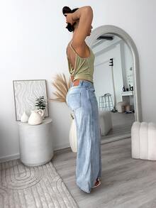 leahseptember Atasan Camisole Wanita Terbaru, Modis, Seksi, Minimalis, Tanpa Punggung, dengan Detail Rantai dan Tali Bahu Tipis - Olive Green - View 4