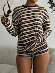 leahseptember 女士优雅宽松条纹圆领T恤和紧身腰迷你短裤两件套 - 彩色 - 查看 5