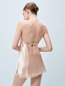 Softvol 1pc Elegant Lace Trim Silk Nightgown, Sexy Split Spaghetti Strap Nightdress, Minimalist Sexy Style, Random Lace Direction, Suitable For Home Use - Champagne - View 2