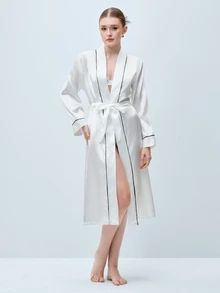 Softvol 女士优雅奢华V领系带睡袍，秋冬款，1件装 - 白色 - 查看 4