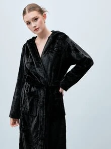 Softvol 1件女士舒适简约纯色加厚珊瑚绒连帽睡袍，适合秋冬季居家穿着，蓬松柔软。 - 黑色 - 查看 5