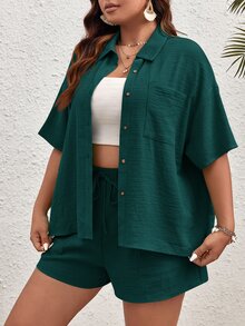 SHEIN VCAY 大码女式夏季纯色落肩口袋衬衫和短裤休闲两件套服装 - 墨綠色 - 查看 5