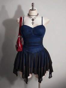 SHEIN ICON Gaun Cami Seksi Wanita Ukuran Plus dengan Desain Blok Warna, Lipit, Pinggang Ramping, dan Hem Asimetris - Biru - View 10