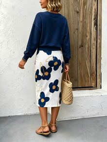 SHEIN LUNE CURVE Plus Size Solid Color Versatile Long Sleeve Sweatshirt And Floral Print Midi Skirt 2-Piece Set - Multicolor - View 2
