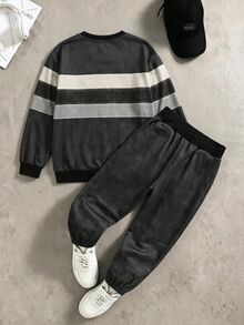 SHEIN Coolqubz 大童男款拼色條紋圓領運動衫與慢跑褲套裝，2件式休閒街頭風運動服套裝 - 灰色 - 查看 2