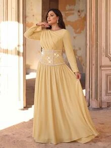 Aureia فستان سهرة أنيق رومانسي فاخر باللون الأصفر برقبة دائرية وأكمام طويلة وخصر مشدود بتصميم مطوي وتطريز كمبيوتر مع أحجار الراين وتجاعيد بتصميم A-Line مناسب لحفلات السهرة والمواعيد والرقص والعطلات وحفلات الزفاف والفعاليات مع عمل ثقيل - أصفر - مشاهدة 4