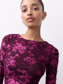 Nöista Dark Purple Flocked Floral Long-Sleeved Fitted Mini Dress. Sexy, Retro, Glamorous. Elegant, Fall Night Out Cocktail, Dinners, Festive Parties. Luxury - Purple - View 6