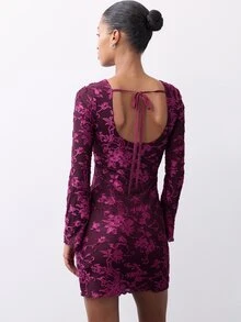 Nöista Dark Purple Flocked Floral Long-Sleeved Fitted Mini Dress. Sexy, Retro, Glamorous. Elegant, Fall Night Out Cocktail, Dinners, Festive Parties. Luxury - Purple - View 1