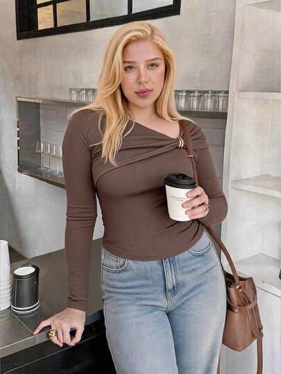 Dripcurv Plus Size Women's Solid Color Metal Decor Casual Versatile Daily Wear T-Shirt Fall,Social Blouse,Dress Shirt,Casual Blouses,Work Tops,Going Out Tops