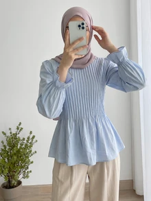 Solavon Women's Casual Solid Color Arabic Top - Blue - View 7