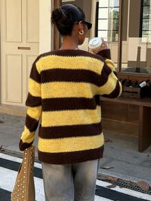 Muchica Minimalist Fashion Contrast Color Round Neck Knit Pullover Sweater - Yellow - View 2