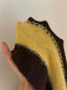 Muchica Minimalist Fashion Contrast Color Round Neck Knit Pullover Sweater - Yellow - View 7