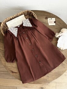 SHEIN Vintaside Kids 幼女燈芯絨洋裝，甜美優雅酒紅色花卉彼得潘領荷葉邊長袖，生日派對秋季優雅時尚假日鈕扣開襟 - 棕色 - 查看 4