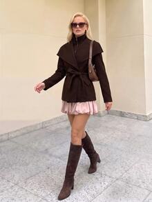 Selenza Jaket Ringan dengan Kerah Air Terjun dan Sabuk - Coklat - View 7
