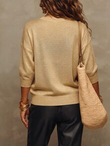 SHEIN 新款春夏秋冬亮眼 Lurex 針織斜裁 V 領上衣 女款 落肩七分袖收口袖口 - 杏色 - 查看 2
