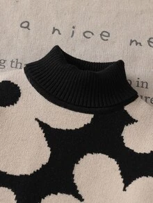 SHEIN Set Baju Rajut dan Celana Panjang Bayi Perempuan Motif Bunga Kerah Tinggi dengan Detail Sapu Tangan di Bagian Bawah - Hitam - View 8