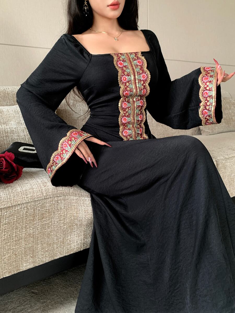 Celisse 方領珠飾刺繡拼接繫腰優雅女款長洋裝 - 黑色 - 查看 1
