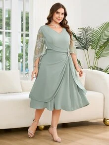 Reflora Plus Size Women Textured Metallic Rhinestone Buckle Ruched Lace Patchwork Dress Fall - Green - View 6