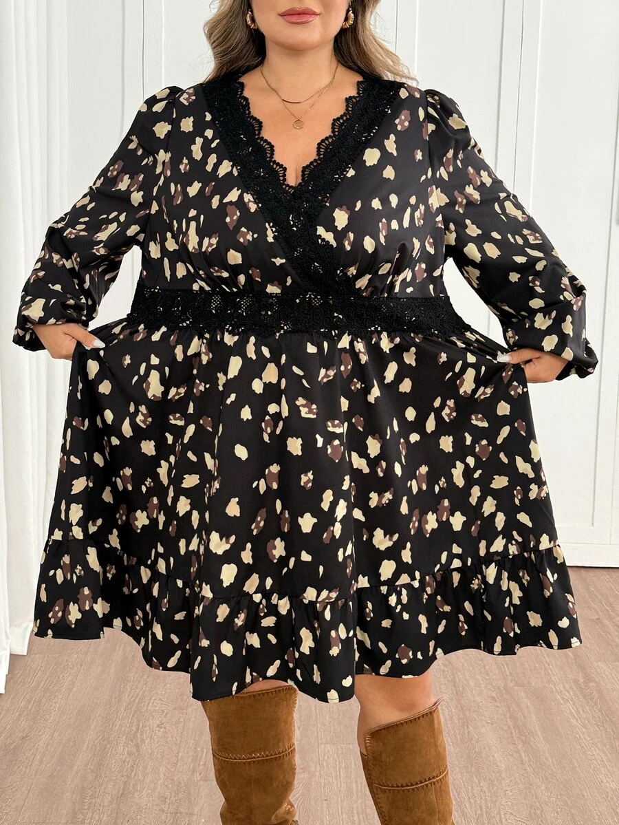 SHEIN CURVE+ Plus Size Autumn Vintage Floral Lace Trim V-Neck A-Line Dress Fall - Black - View 1