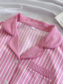 Snug Reverie Fresh Girl 粉色與白色垂直條紋領口短袖居家服套裝 - 粉色 - 查看 3
