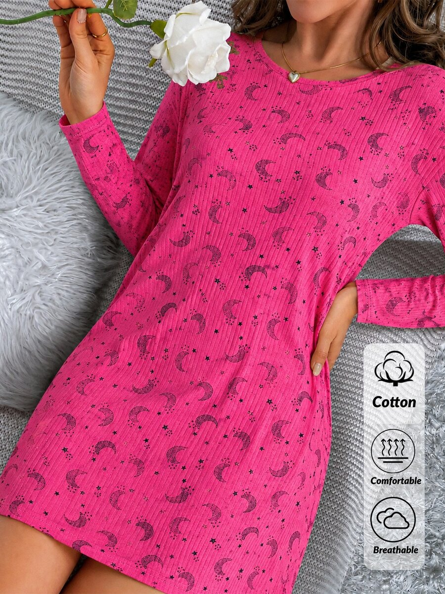 SHEIN فستان نوم كاجوال نسائي من القطن بخطوط وطبعة قمر ونجوم باللون الوردي وأكمام طويلة
