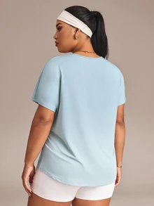 Sweetra Women's Plus Size Solid Color Pleated Casual Versatile Daily Travel Sports T-Shirt - Mint Green - View 3