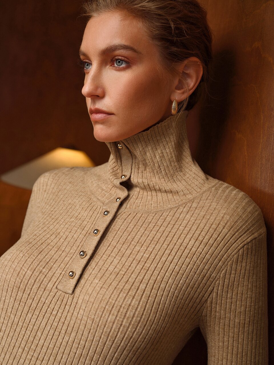 MOTF WOMEN'S RIBBED SLIM FIT SWEATER WITH TURN-DOWN COLLAR