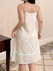 Dazy Plus Floral Pattern Lace Patchwork Sleeveless Spaghetti Strap Cinched Waist Elegant Loungewear Dress - Apricot - View 3