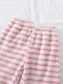 2件組女孩兔兔刷毛睡衣，3D兔兔貼花刺繡，柔軟可愛秋冬女孩珊瑚絨條紋居家服套裝，純色上衣搭配波浪條紋長褲，甜美配色，寬鬆圓領＋收口袖，舒適適合居家與休閒外出 - 粉色 - 查看 5
