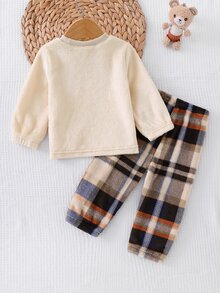 SHEIN 男嬰居家睡衣套裝，柔軟米色熊刺繡毛絨上衣搭配格紋長褲，復古居家休閒兩件套 - 彩色 - 查看 3