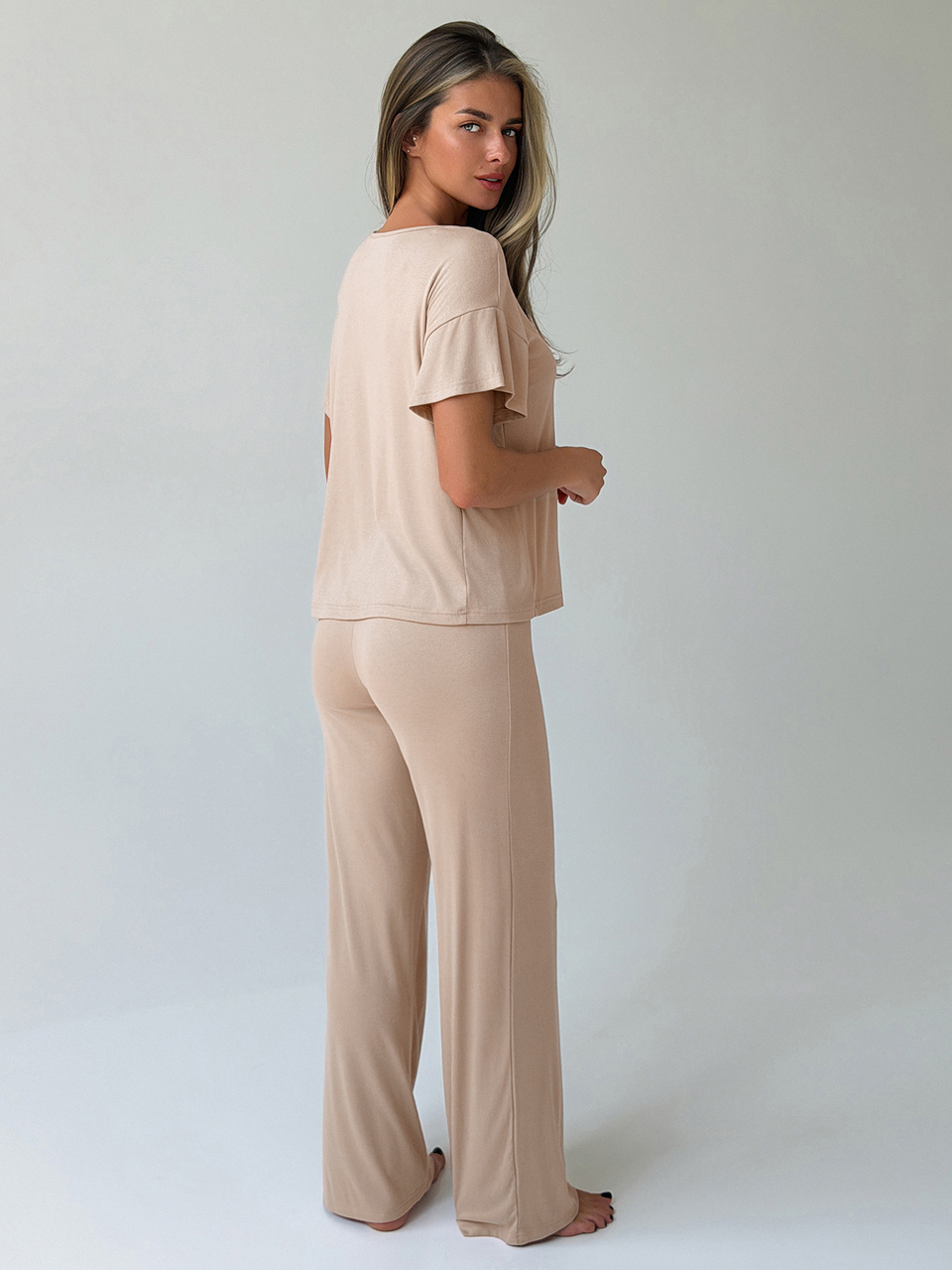 Minimalist Solid Color Loose Short Sleeve T-Shirt & Straight Leg Long Pajama Pants Women's Loungewear Set