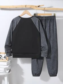 SHEIN مجموعة من قطعتين سويت شيرت بغطاء رأس بأكمام طويلة فضفاضة بتأثير جينز ورسومات كاجوال للأطفال والفتيان المراهقين، بأسلوب بسيط، مناسبة للخريف/الشتاء - الأسود - مشاهدة 3