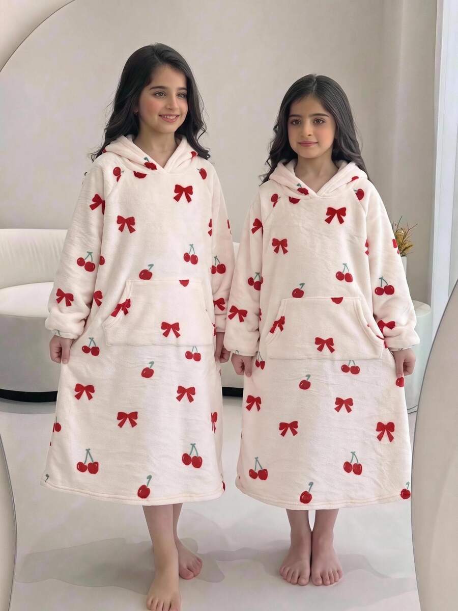 SHEIN Tween Girl Winter Strawberry Kids Heart Pattern Kangaroo Pocket Nightgown Loungewear Autumn - Apricot - View 1