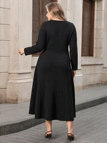 Modelyn Plus Size Women's Solid Color V-Neck Long Sleeve Casual Knit Dress - Black - View 3