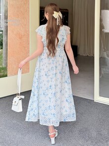 Bijouette 大尺碼甜美度假風碎花印花抽褶蝴蝶結肩帶洋裝 - 藍白色 - 查看 8