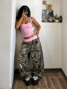 StreetHx Celana Jeans Denim Wanita Model Lebar dengan Potongan Pinggang Colorblock dan Motif Kamuflase - Hijau Tentara - View 1