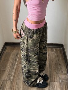 StreetHx Celana Jeans Denim Wanita Model Lebar dengan Potongan Pinggang Colorblock dan Motif Kamuflase - Hijau Tentara - View 4