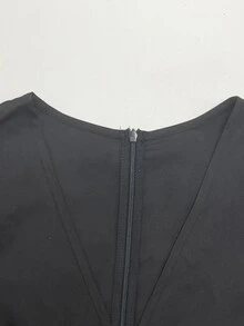 GlowEve CURVE Gaun Elegan Lengan Panjang Motif Bunga Patchwork Ukuran Plus untuk Wanita, Cocok untuk Acara Brunch Formal, Warna Hitam, Cocok untuk Musim Panas dan Gugur. - Hitam - View 6