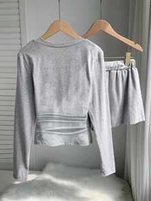Comfortcana Setelan Kasual Musim Gugur Wanita Athleisure dengan Detail Bordir, Kaos dan Celana Pendek, 2 Potongan, Cocok untuk Kerja, Bersantai, dan Jalan-jalan, Warna Abu-abu Muda. - Grey - View 2