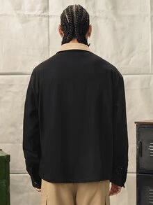 Chaqueta casual con cremallera de bloques de color negro y beige para hombre, shacket tejida de corte slim con cuello de camisa para otoño, abrigo corto vintage de vacaciones, chaqueta de trabajo - Negro - Ver 2