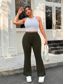 Solflare Pantalones acampanados básicos casuales de talla grande en color verde oscuro con textura acanalada para mujer, para otoño, descanso y hogar - Verde militar - Ver 5