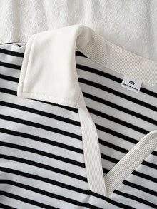 SHEIN 青少年女孩黑白條紋V領 Polo 衫，翻領設計，隨機 4 款，發送 1 件 - 黑與白 - 查看 3