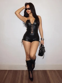 Slaydiva 哥德風 Y2K 女款前綁帶掛脖黑色 PU 腳趾帶鏤空緊身短連身褲 - 黑色 - 查看 8