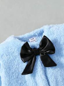 SHEIN 女嬰幼兒秋冬新款百搭優雅毛絨蝴蝶結開襟外套，適合外出，米色/杏色，完美適配日常穿著與派對場合，百搭風格 - 淺藍色 - 查看 4
