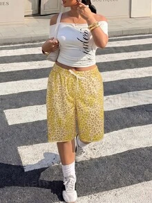 Muchica 春夏休閒 90s 80s 大尺碼百慕大短褲，白色與黃色豹紋印花運動衫布料，彈性腰頭附抽繩，度假風 - 鵝黃色 - 查看 4