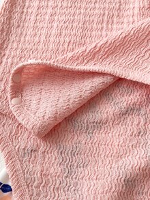 SHEIN 2件組女嬰清新甜美風連身衣套裝，連身衣附波浪荷葉袖與3D花朵裝飾，長袖圓領，搭配滿版碎花印花長褲，腰部蝴蝶結裝飾，柔軟貼身，適合日常外出、聚會、公園遊玩，春秋季嬰兒套裝 - 粉色 - 查看 5