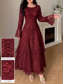 Yasmyna 秋季溫柔優雅端莊波爾多紅緹花圓領雙層喇叭袖收腰拼接雪紡大裙擺女式正式洋裝 - 酒紅色 - 查看 1
